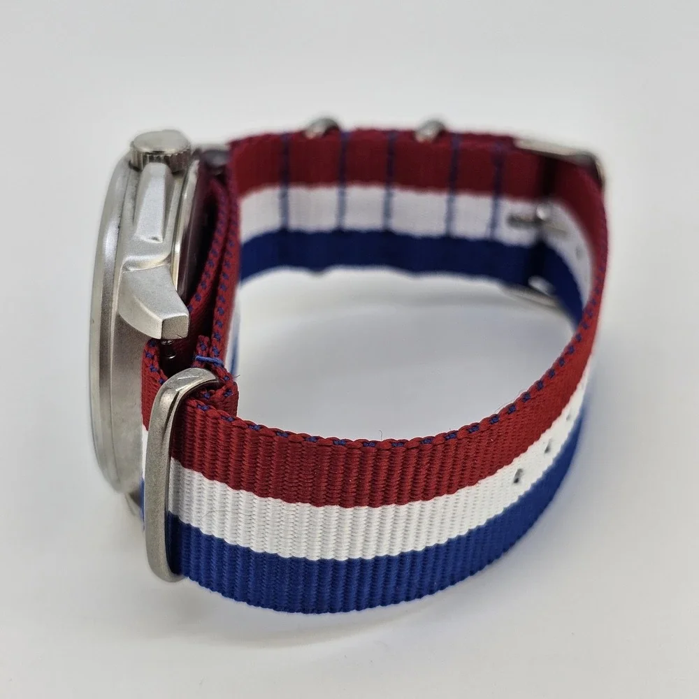 42MM Men's Watch Gray Dial Case New‎ Blue White Red Nylon Band New Battery
